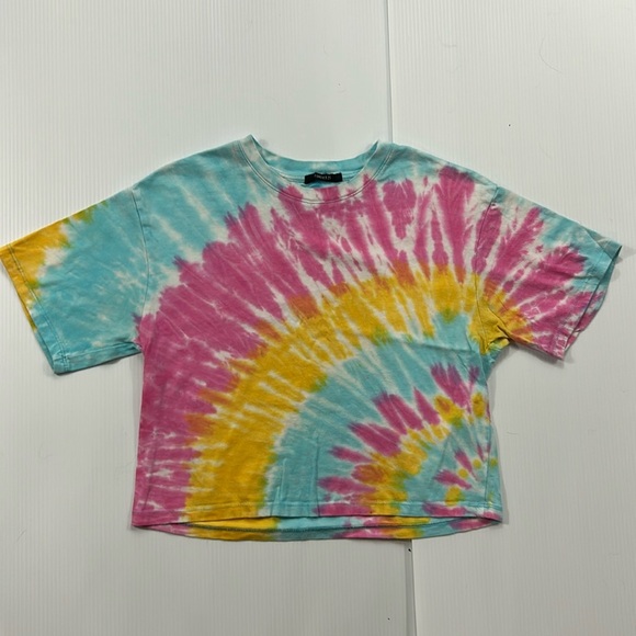 Forever 21 Tops - 335. Forever 21 Tie-Dye Short Sleeve Tee‎ - Pink, Blue, Yellow (M)